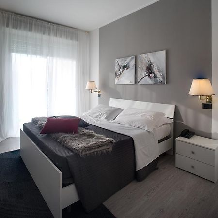 Roero Park Hotel Sommariva Perno Luaran gambar