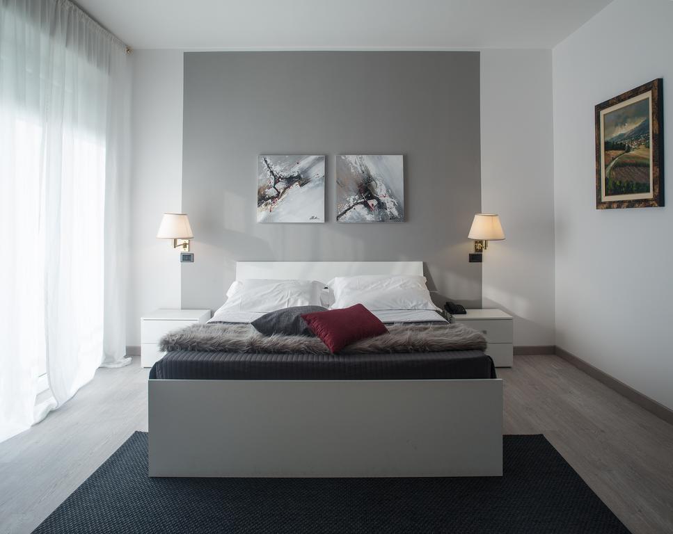 Roero Park Hotel Sommariva Perno Luaran gambar