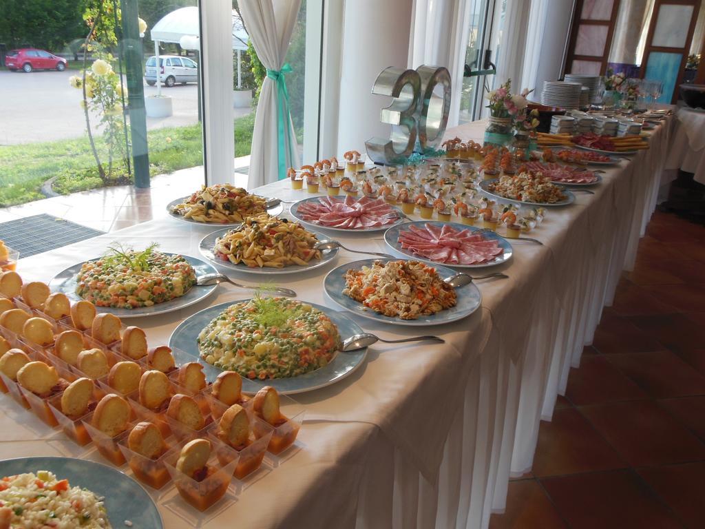 Roero Park Hotel Sommariva Perno Luaran gambar