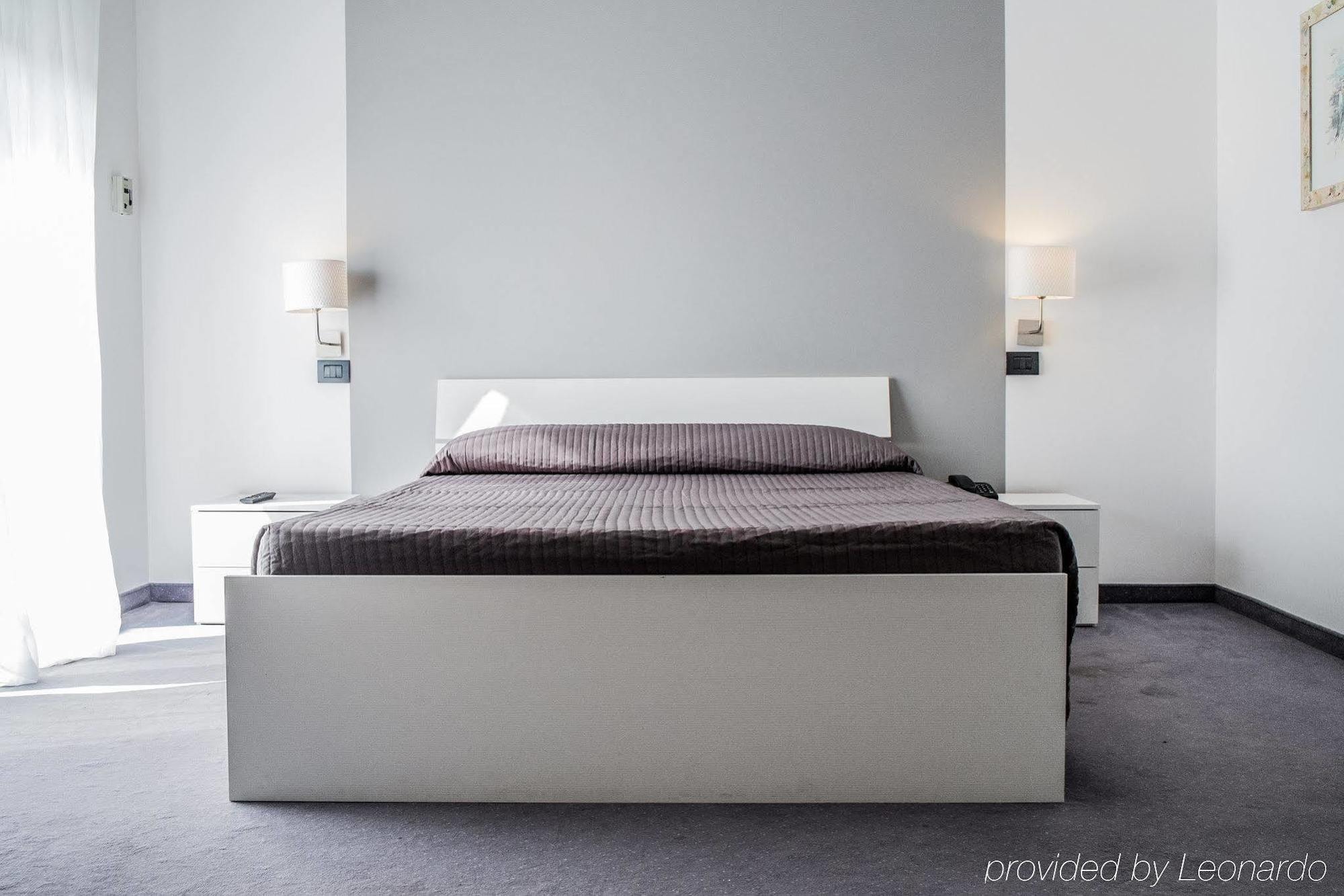 Roero Park Hotel Sommariva Perno Luaran gambar