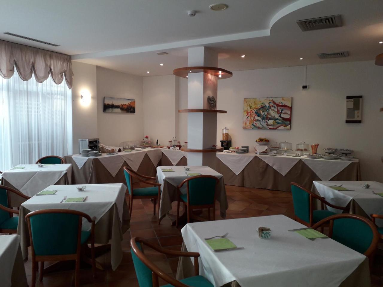 Roero Park Hotel Sommariva Perno Luaran gambar