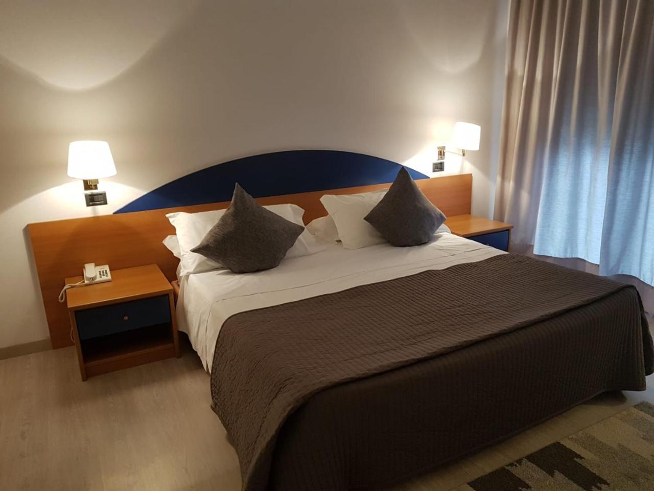 Roero Park Hotel Sommariva Perno Luaran gambar