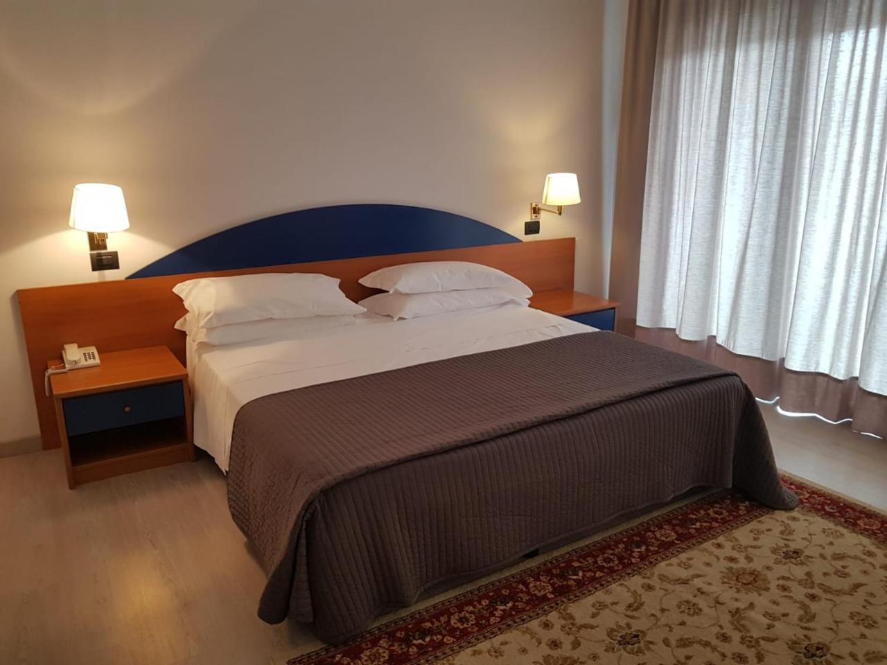 Roero Park Hotel Sommariva Perno Luaran gambar