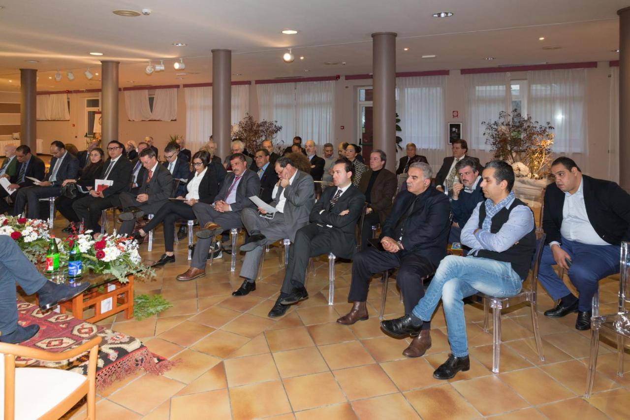 Roero Park Hotel Sommariva Perno Luaran gambar